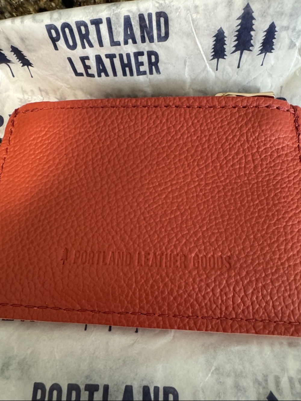 Portland Leather Sabrina Wallet Coral NEW - Picture 2 of 4